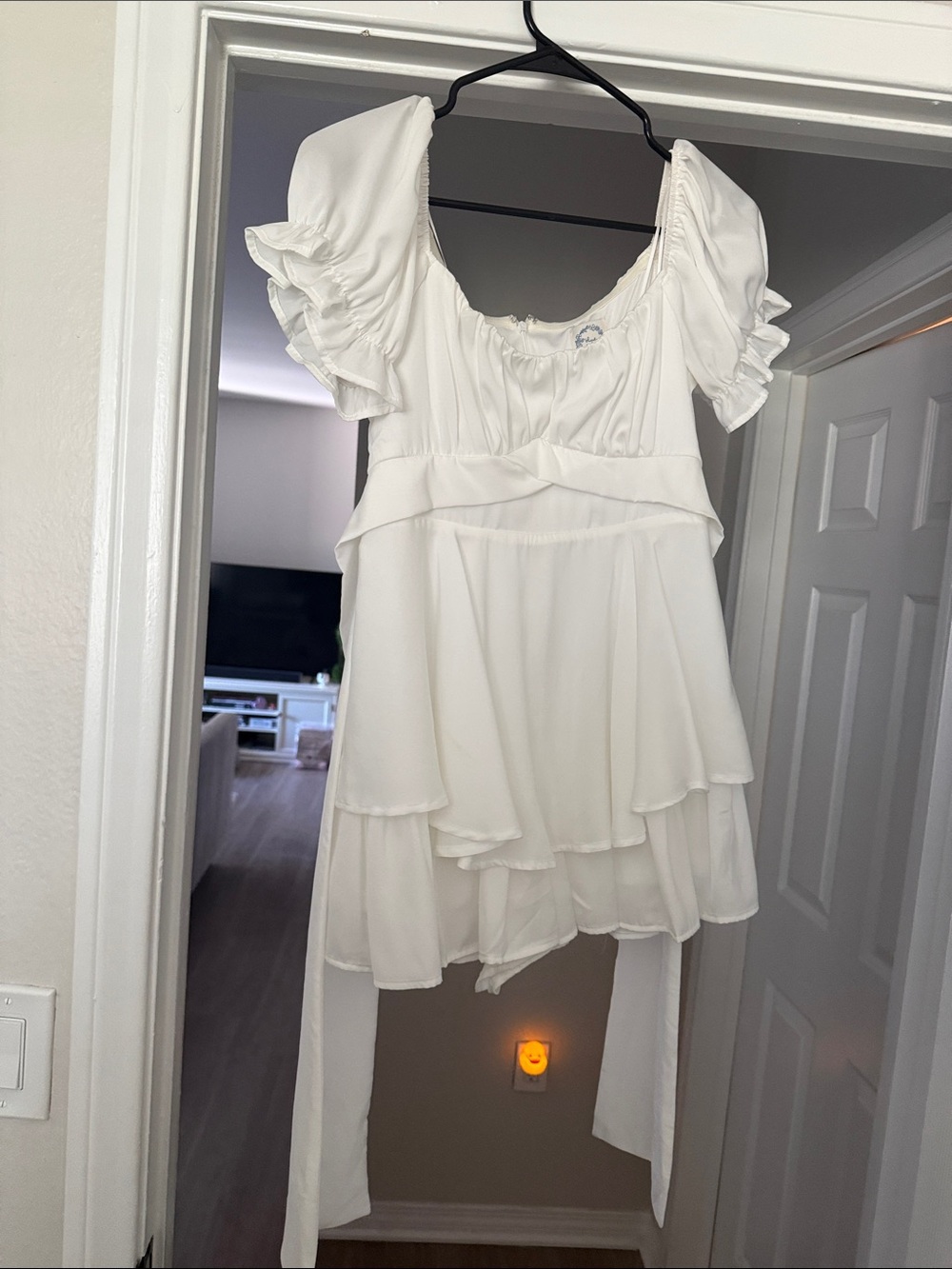 White Ruffled Tiered Short Dress with Puff Sleeves